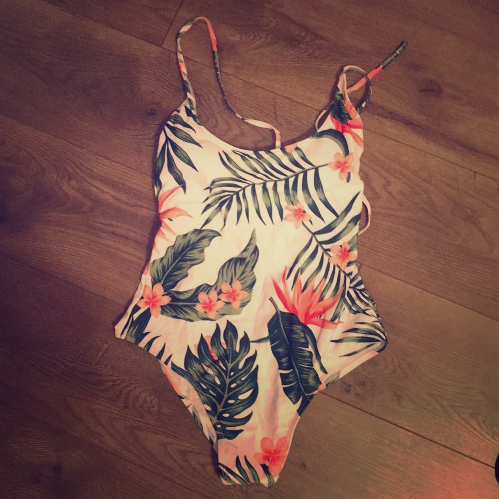 Selling because the website gave me two same!!!